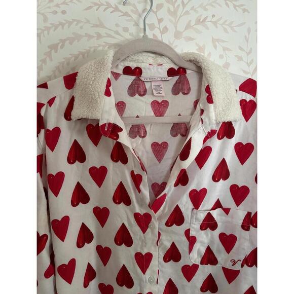Victoria's Secret Heart Print Button-Up Sherpa Lined PJ Set - Picture 3 of 8